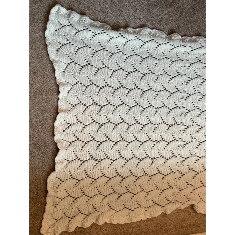 Afghan‎ Cream Lace Knit Afghan Throw Blanket Scalloped Edge Cottagecore